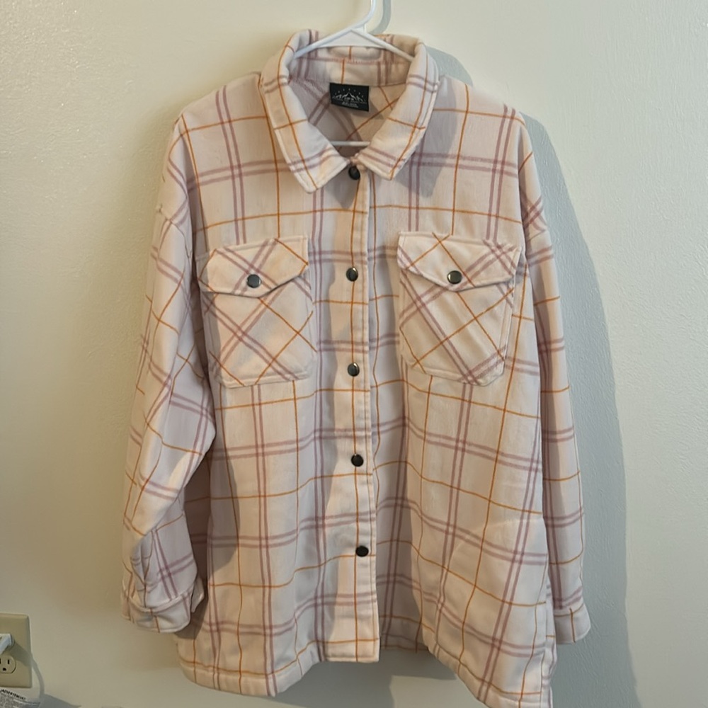 Excellent Condition HFX Pink Plaid Poly/ Wool Snap Front 2 Pocket Shacket..XXL